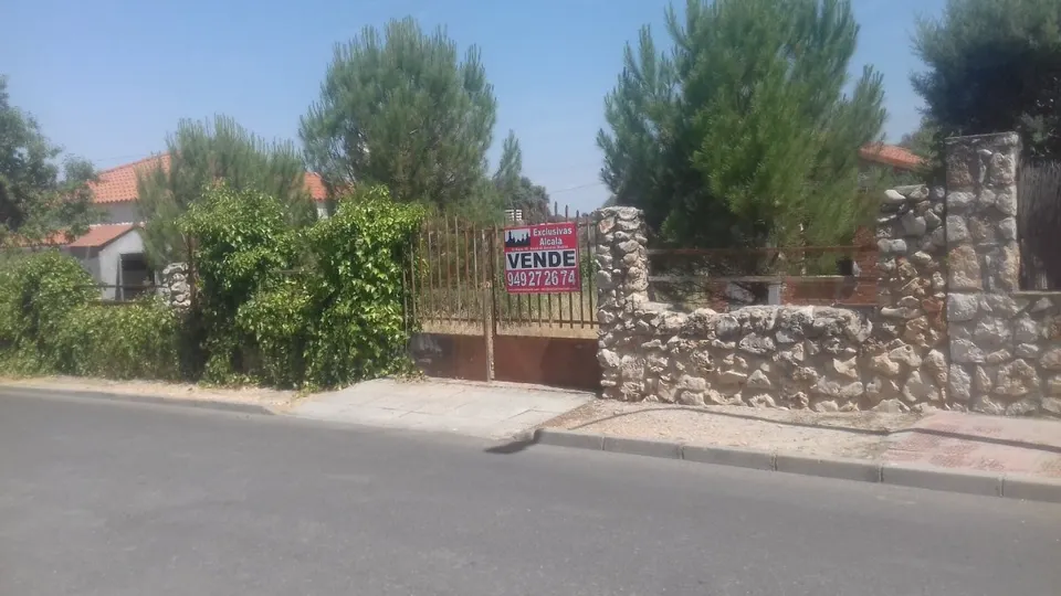 ¡¡¡ Gran Oportunidad de Parcela de 540M2 llana y casa de 25M2  en Urbanización el Olmillo !!!