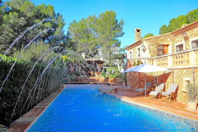 Fantástico chalet ubicado en una zona espectacular con pisci - foto 4