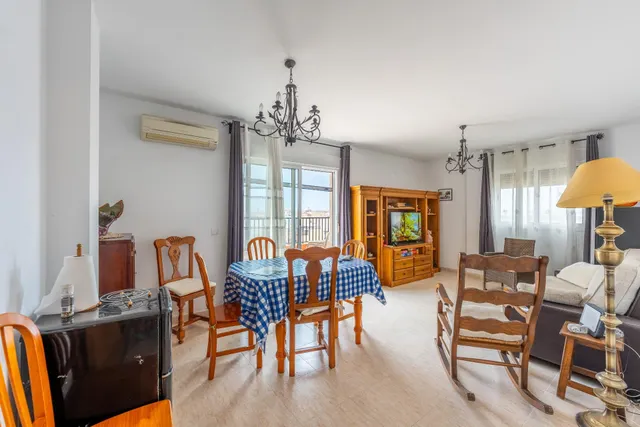 Ático Exclusivo en Roquetas de Mar con Amplia Terraza y Piscina Comunitaria — 39
