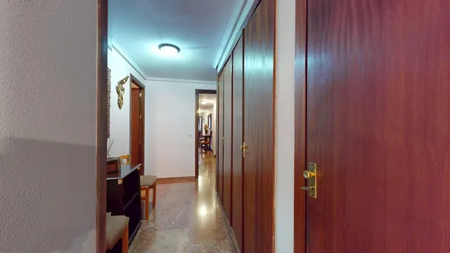 Amplio piso de 141 m2 con cochera y trastero en calle Gonzalo Ximénez de Quesada — 44