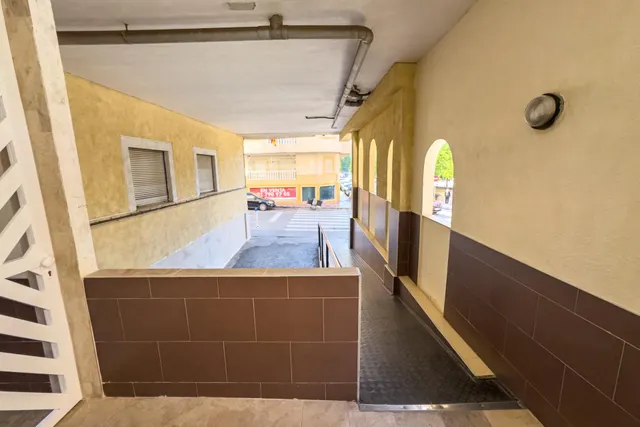 Piso en primera planta en Plaza de La Habana (Parque del Cuba) — 70 m2, 3 dormitorios, balcón amplio y patio comunitario — 34