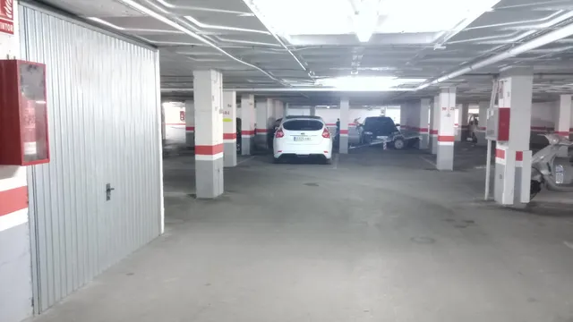 Se vende amplio garaje cabinado en urbanización en Rincon de Loix. — 2
