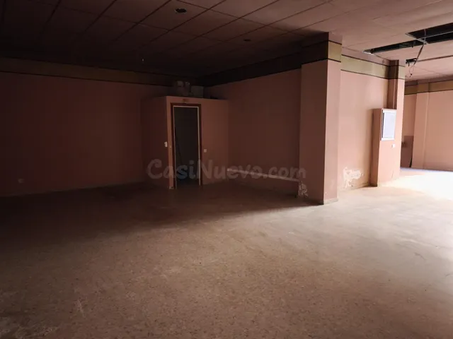 Local comercial en venta en Amposta - foto 3