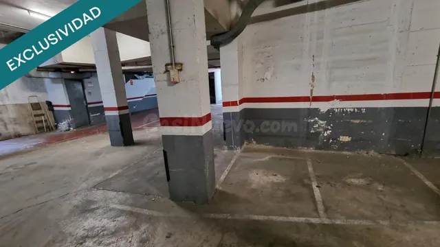 Dos plazas para motos.