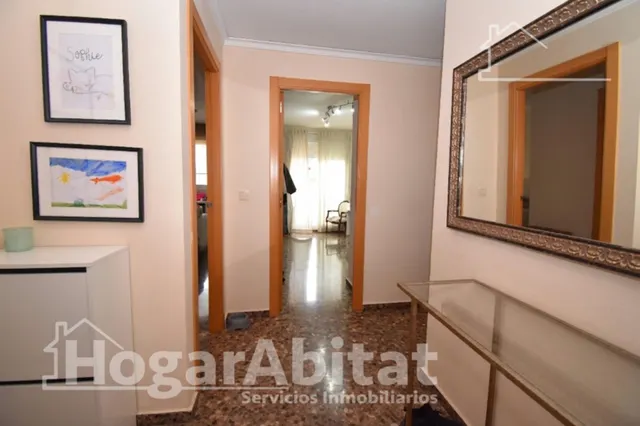 PRECIOSO ÁTIO CON TERRAZA Y TRES BALCONES — 49