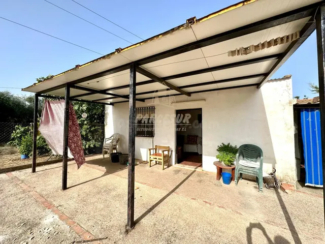 ZONA HIGUERON - Parcela de terreno de 1.300m con salón campe