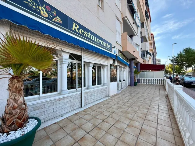 Local comercial 101m² en alquiler - Los secanos — 15