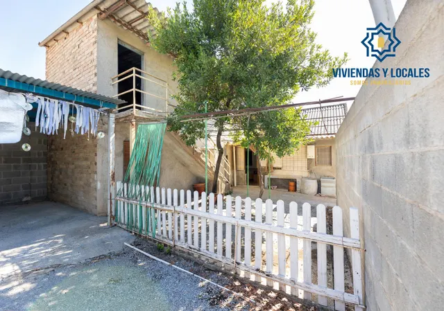 ¡CASA EN UNA SOLA PLANTA, CREA TU VIVIENDA IDEAL EN ALBOLOTE! Casa en una sola planta con patio, garaje y un gran potencial. — 22