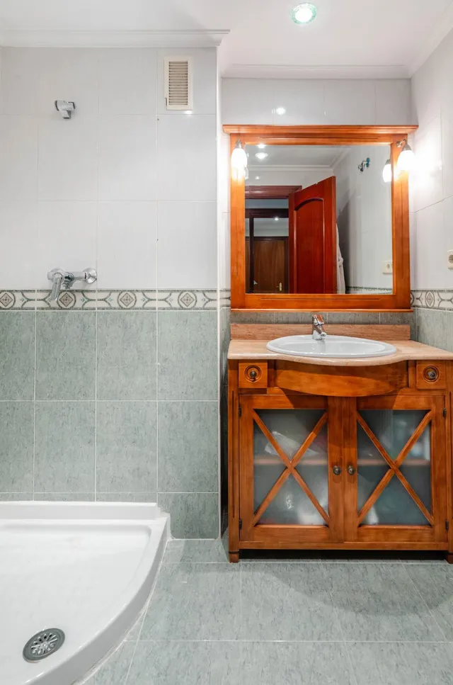 Vivir en Oviedo con tranquilidad, zonas verdes y todos los servicios a tu alcance — 18