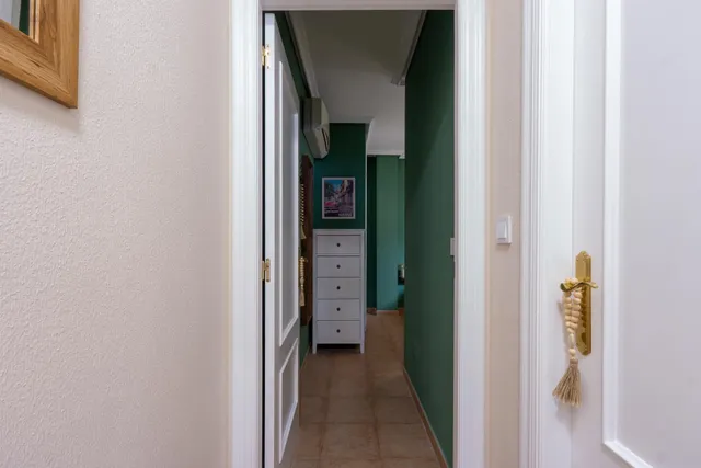 Ático renovado con estilo y balcón cerca de la playa — 10