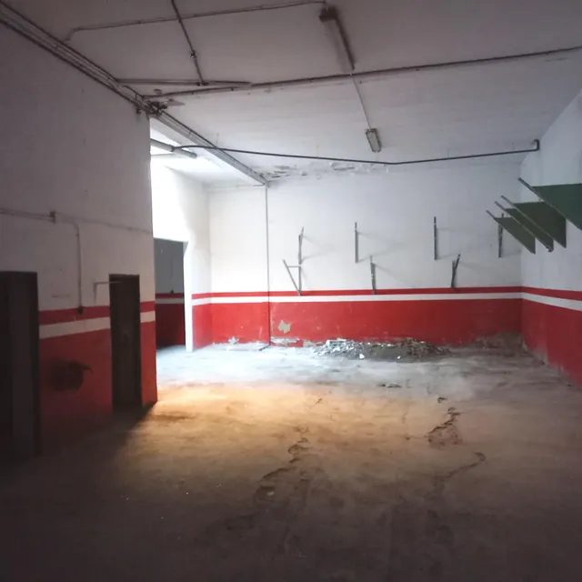 Gran casa con local de 160m2 en Reus — 18