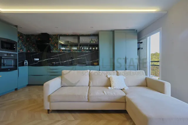 Ático con vistas al mar y solárium privado de 76 m2 en Coveta Fumá. — 11