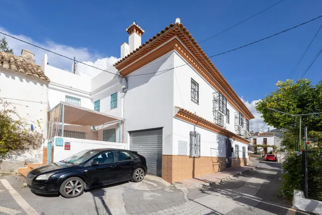 ¡Tu hogar soñado te espera en esta espectacular casa reformada! — 2