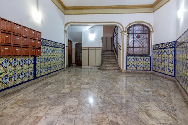 GROS. SE VENDE NUDA PROPIEDAD — 32