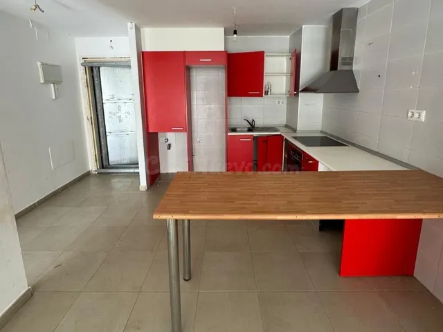 Piso a reformar en venta en Vera, Almería. - foto 3