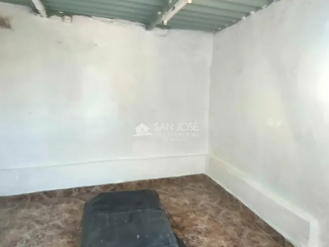 SE VENDE CHALET CON PISCINA EN MUY BUEN ESTADO EN ASPE ZONA DE UCHEL — 37