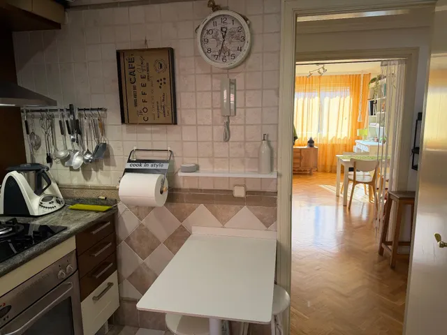 Luminoso piso de 3 dormitorios con piscina, garaje y trastero en el centro de Villanueva del Pardillo — 10