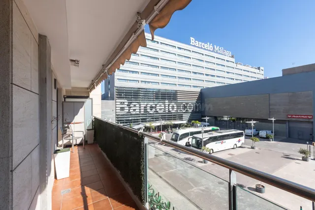 PISO CON TERRAZA, PISCINA, GARAJE Y TRASTERO EN VIALIA — 4