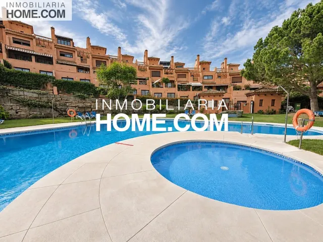 Espectacular adosado de 332 m2 con 5 dormitorios y gran Apartamento!! — 12