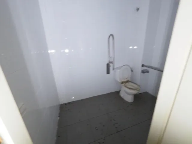SE VENDE LOCAL COMERCIAL EN MATARO — 12