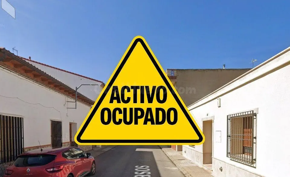 CASA EN ARGAMASILLA DE ALBA