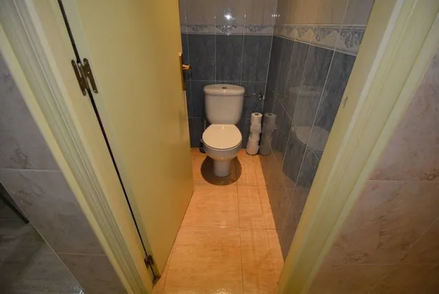 ¡¡PRECIO REBAJADO!! Local en planta baja de 87,50 m2. en Orihuela. Zona de Reyes Católicos. — 17