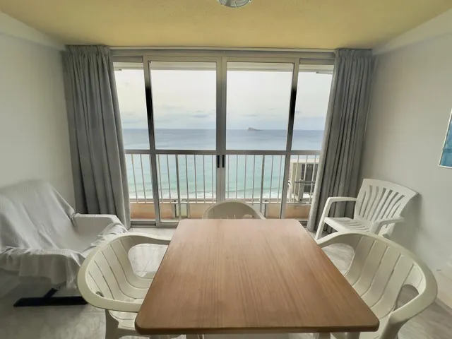 FABULOSO APARTAMENTO EN 1ª LINEA DE LEVANTE — 2