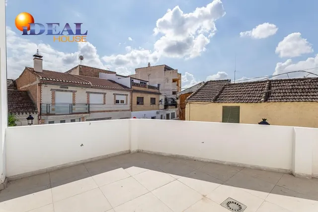 Edificio de nueva construcción en Churriana — 2