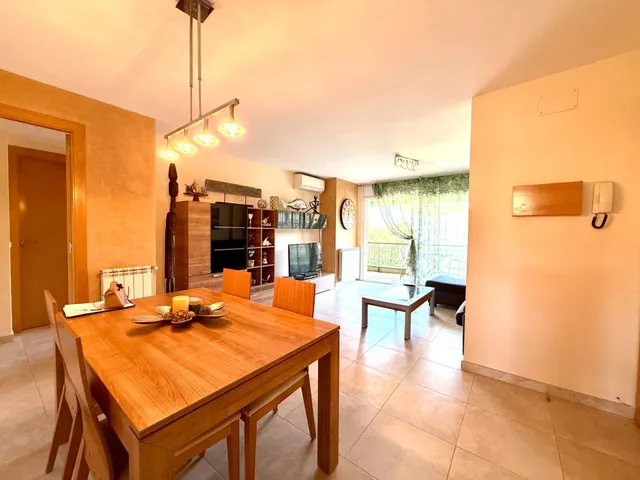 Exclusivo piso con dos terrazas, 3 habitaciones, piscina y maravillosas vistas en playa de aro — 24