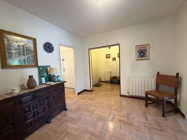 MAGNIFICO PISO EN EL BARRIO DE EL SALVADOR — 12