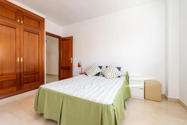 Espectacular chalet adosado en el Vial de Churriana de la Vega: eficiencia, confort y listo para entrar a vivir! — 46