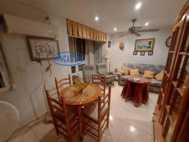 Piso en Carolinas Altas en muy buen estado de conservación - foto 2