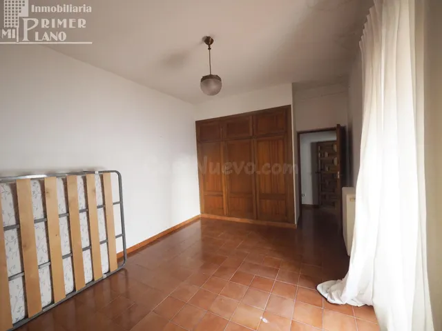 Amplia Casa en el Centro de Tomelloso – ¡Ideal para Reformar - foto 4