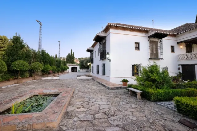 CASA DE LUJO EN LA ZUBIA — 18