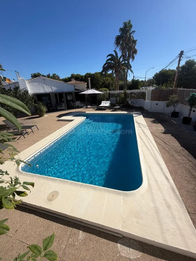 CALPE — VILLA CON PISCINA A POCA DISTANCIA A PIE DEL CENTRO  - foto 5