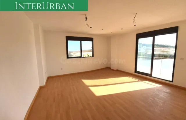 Piso de 2 dormitorios con garaje, ascensor y vistas a Mura