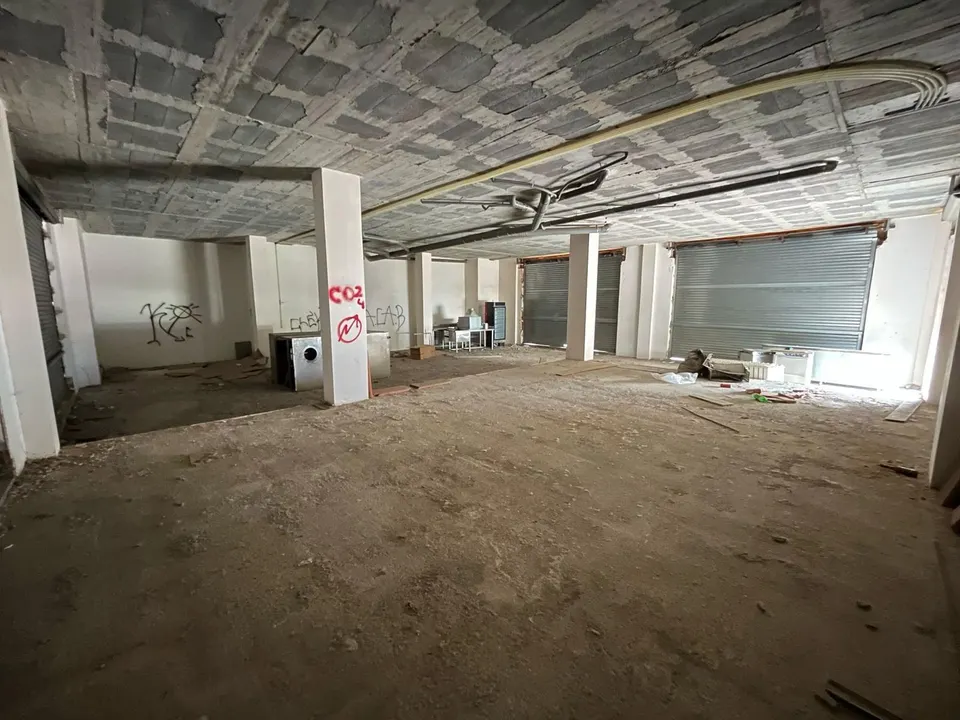 LOCAL COMERCIAL ESQUINERO FRENTE A CAP IGUALADA NORD