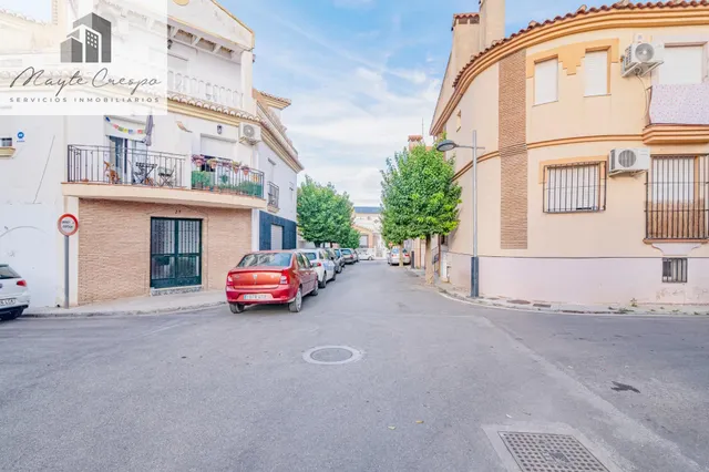 OPORTUNIDAD EN VENTA DE CASA ADOSADA DE 3 DORMITORIOS EN VEGAS DEL GENIL — 46
