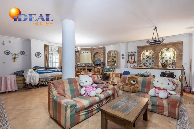 Espectacular Chalet en Ogijares - Ideal para Familias — 29