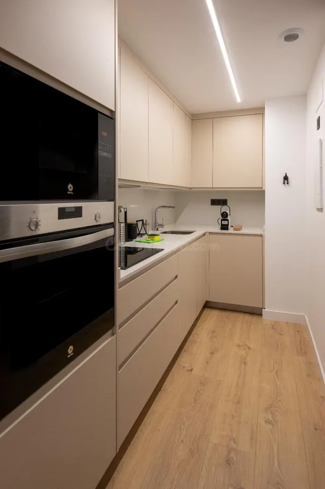 APARTAMENTO SEMINUEVO - AMUEBLADO CON TRASTERO Y GIMNASIO -  - foto 3