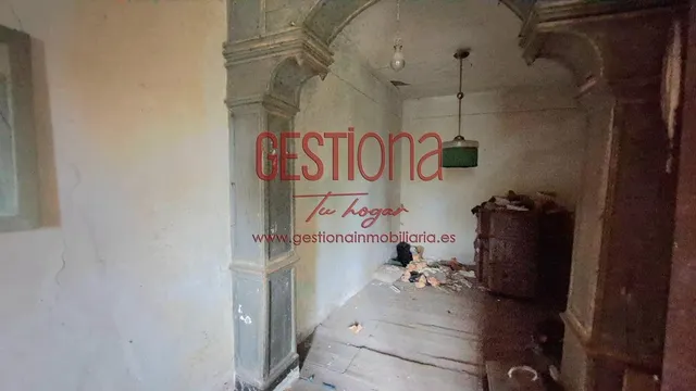 CASA DE PIEDRA EN LIERGANES. — 27
