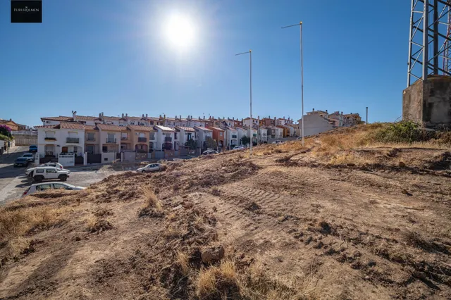 OPORTUNIDAD: SOLAR RESIDENCIAL EN EL CINTURÓN METROPOLITANO DE GRANADA, EN OTURA — 23