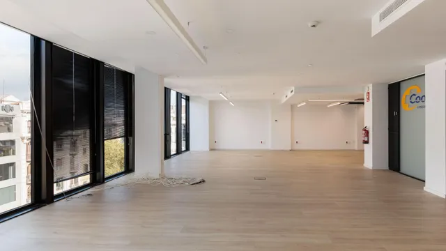 Oficina 413m² en alquiler - Eixample — 24