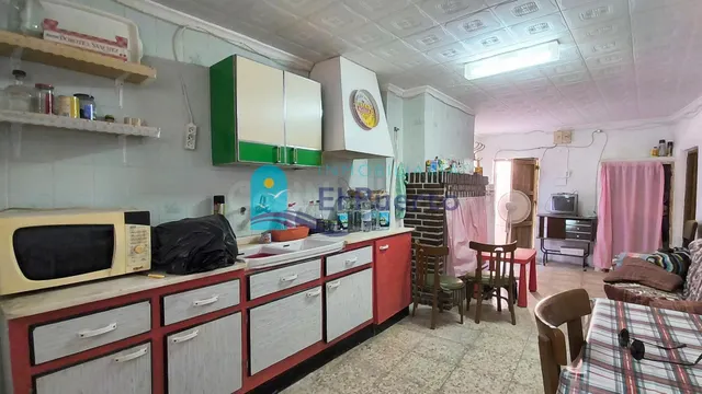 CASA DE CAMPO EN LOS CÁNOVAS PARA REFORMAR – REF. 2115 — 2