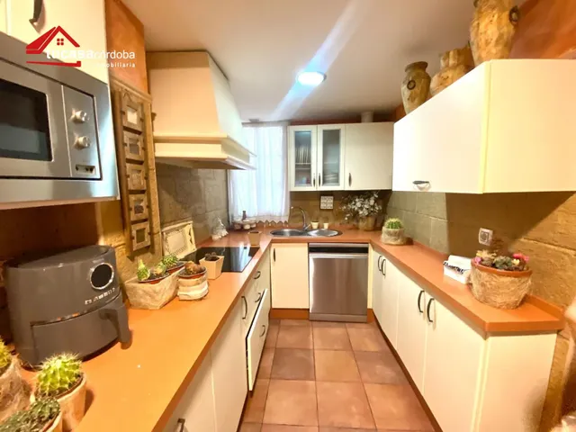 Piso de 83 m2 reformado y con terraza en plena avenida de barcelona | 3 dormitorios y orientación este — 4