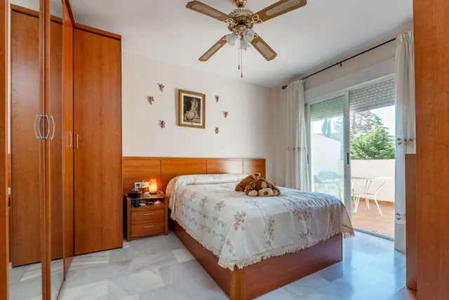 GRAN VIVIENDA UNIFAMILIAR ADOSADA EN OGIJARES — 38