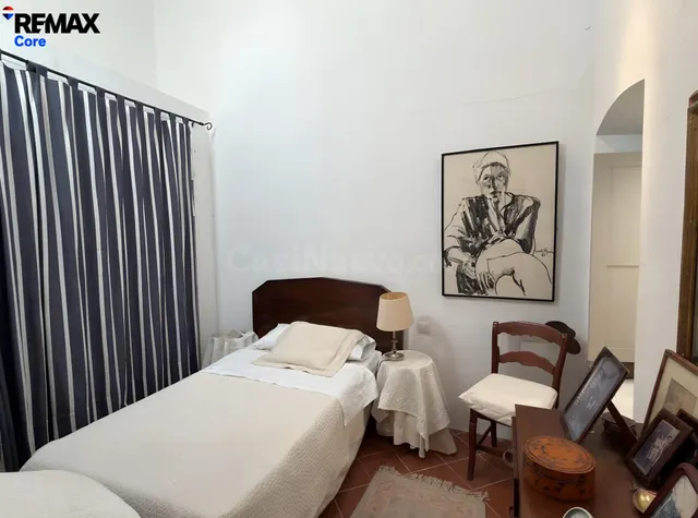 Casa con Encanto de 180 m2 con Patio y Gran Porche en el Centro de Puebla de la Calzada — 15