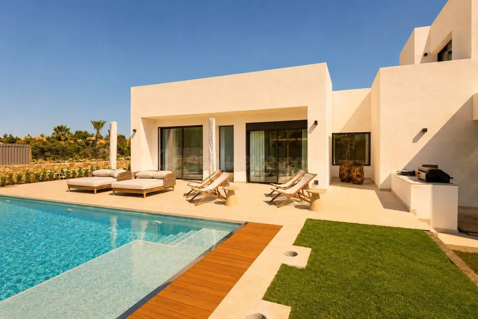 Villa Mowai. Excepcional villa nueva en venta en Jávea.
