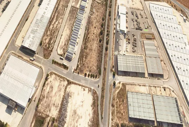 Suelo industrial urbanizado con fachada a la C-51 · 19.255 m2 en Vila-rodona — 19