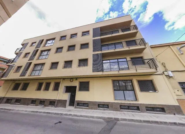 Locales Comerciales en Venta en Elda, Alicante ✨